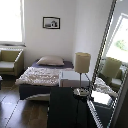 度假居 Gastehaus Naher Porsche Fabrik Zimmer/room 24 斯图加特