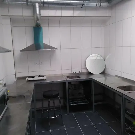 Gastehaus Naher Porsche Fabrik Zimmer/room 24 *
