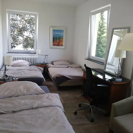 Gastehaus Naher Porsche Fabrik Zimmer/room 24 Semesterbostad Stuttgart